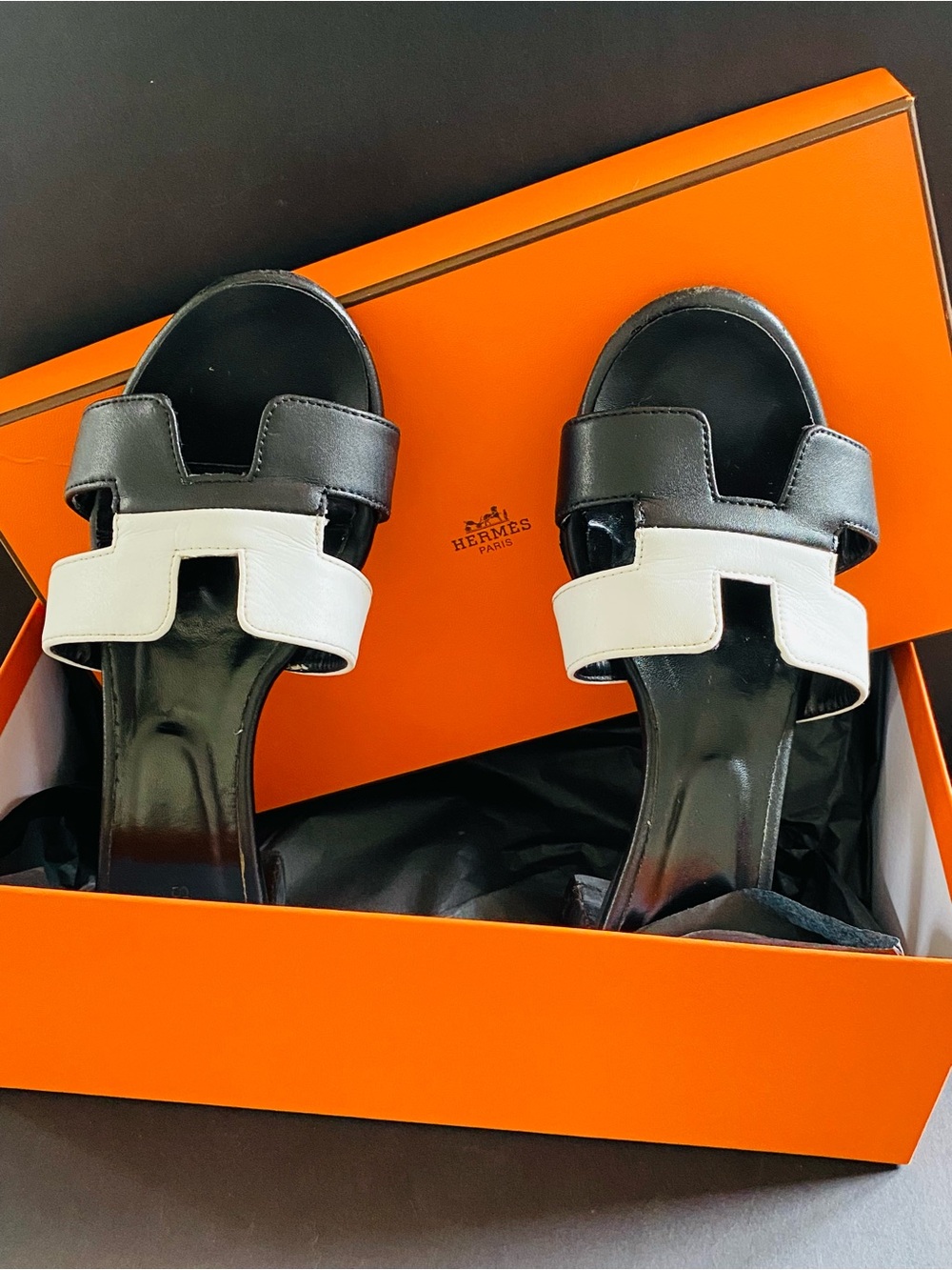 Hermes Black and White Leather Oasis Authentic Sandals Size 36